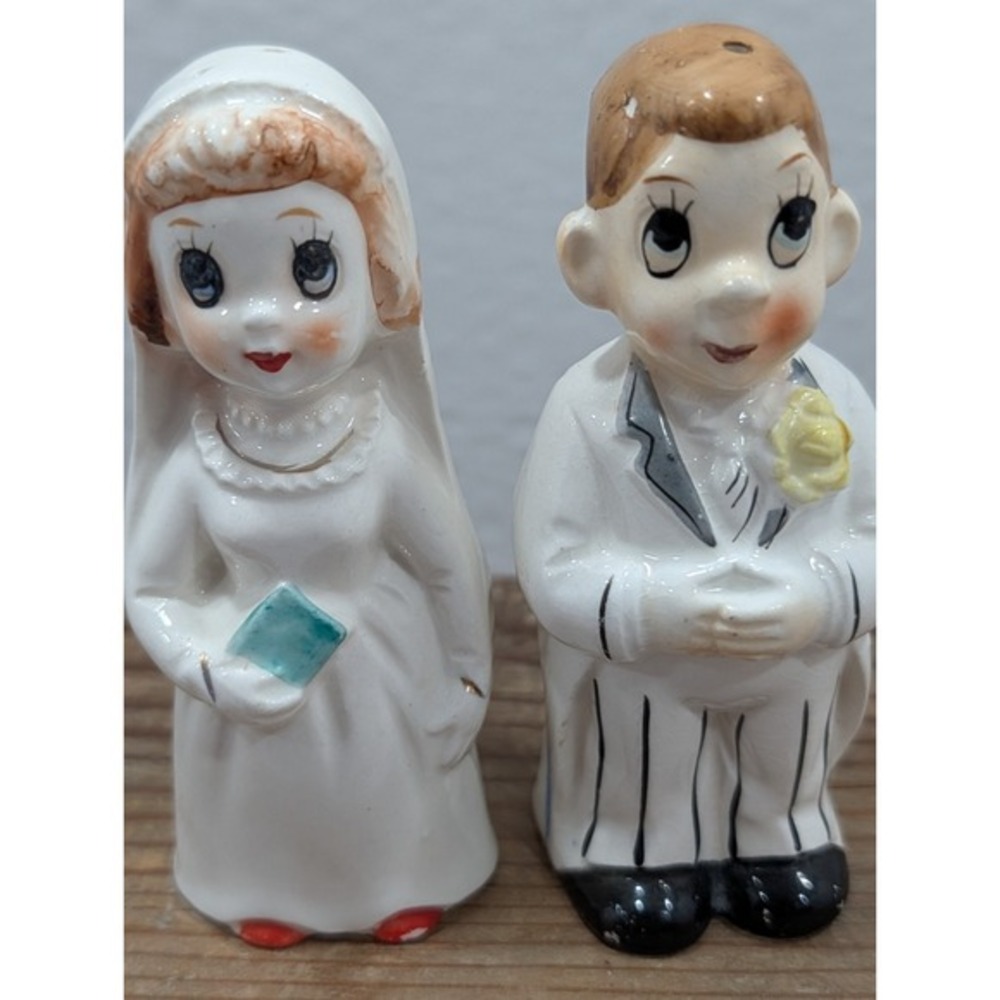 Vintage Double Sided Salt Pepper Shakers Bride Groom / Mom Dad Baby Ceramic Cork